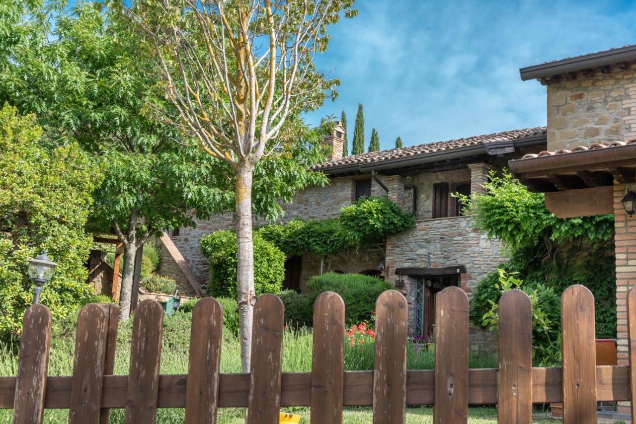 Villa Le Terre Di Isa Magione Esterno foto