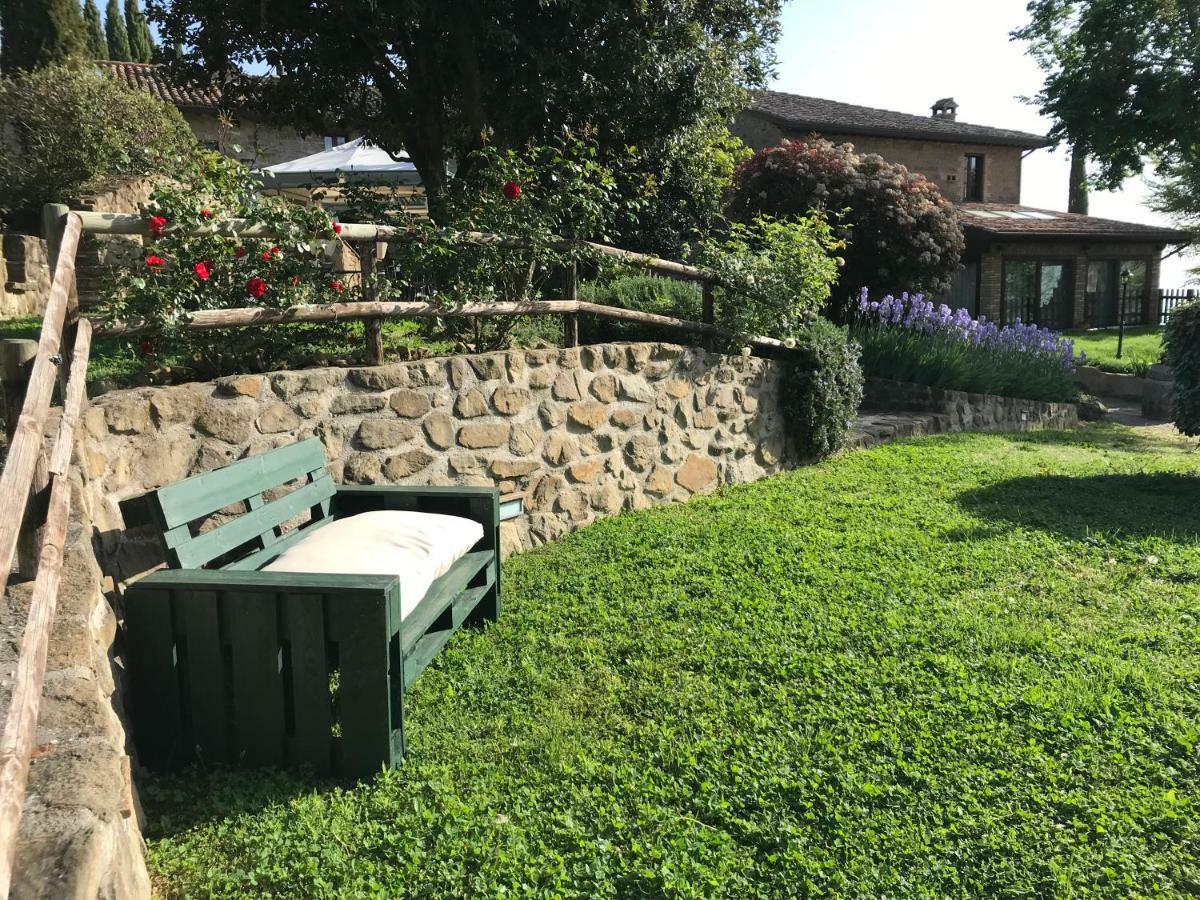 Villa Le Terre Di Isa Magione Esterno foto